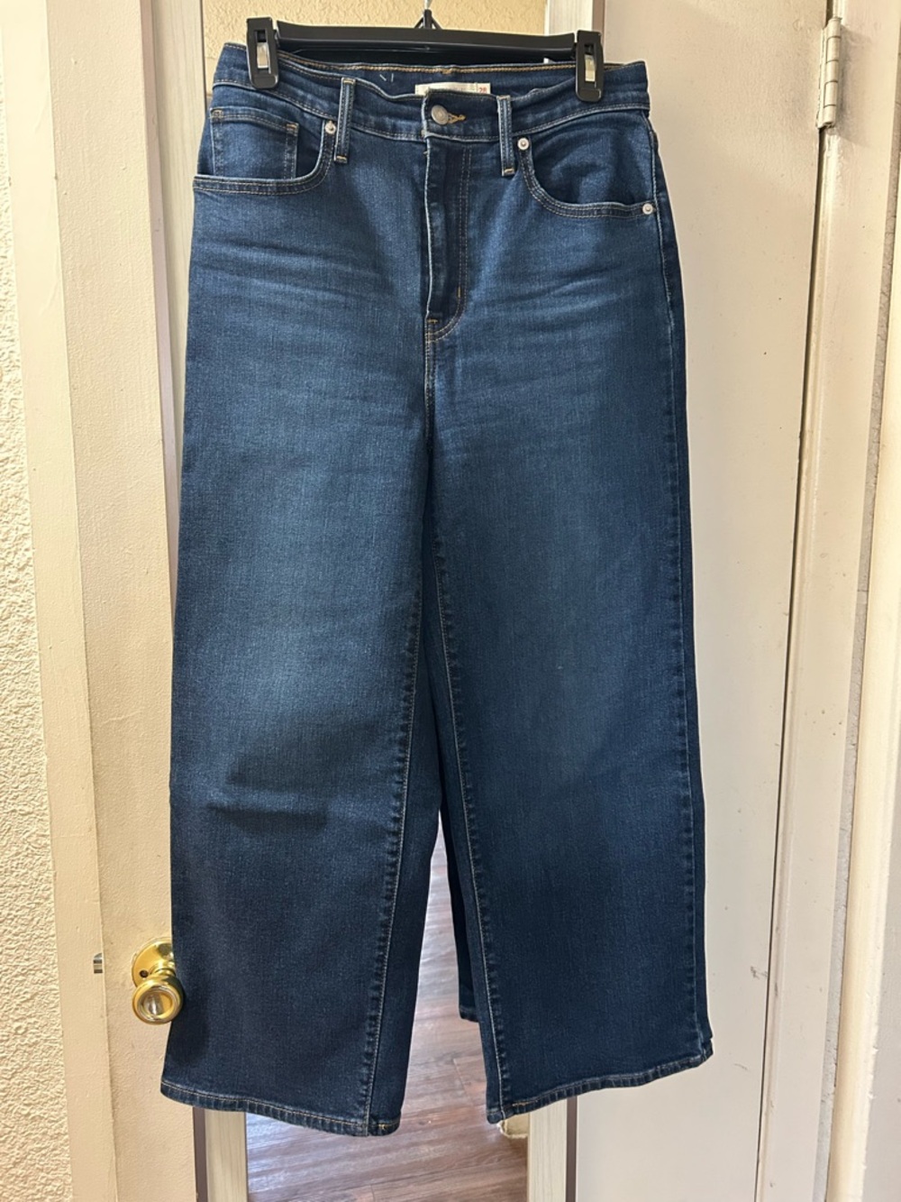 Levi’s Women's Wide Leg Dark Blue Jeans